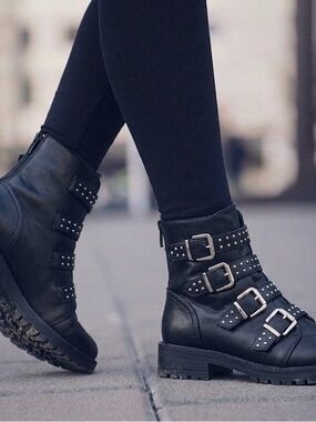 Madden Girl Twisted Studded Combat Boots Black Size 8 | Moto Buckle Grunge